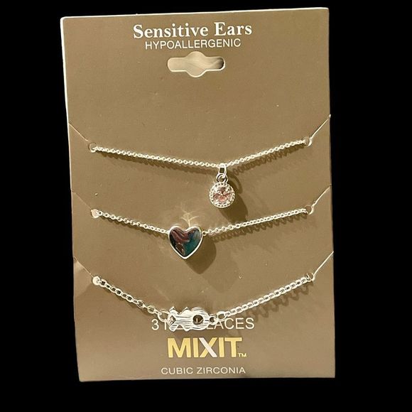 Mixit Jewelry - 5/$20 MIXIT Necklace Set